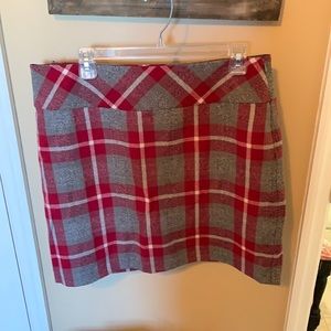 Eddie Bauer above the knee skirt. Perfect for the holidays